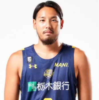 https://img.nnhyhm.cn/img/basketball/player/89756375ea4d28cc02198d41debbd9ab.png